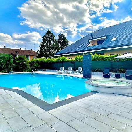 Appartamento In Villa Con Piscina Privata E Jacuzzi Ad Uso Esclusivo Rivarolo Canavese Zewnętrze zdjęcie