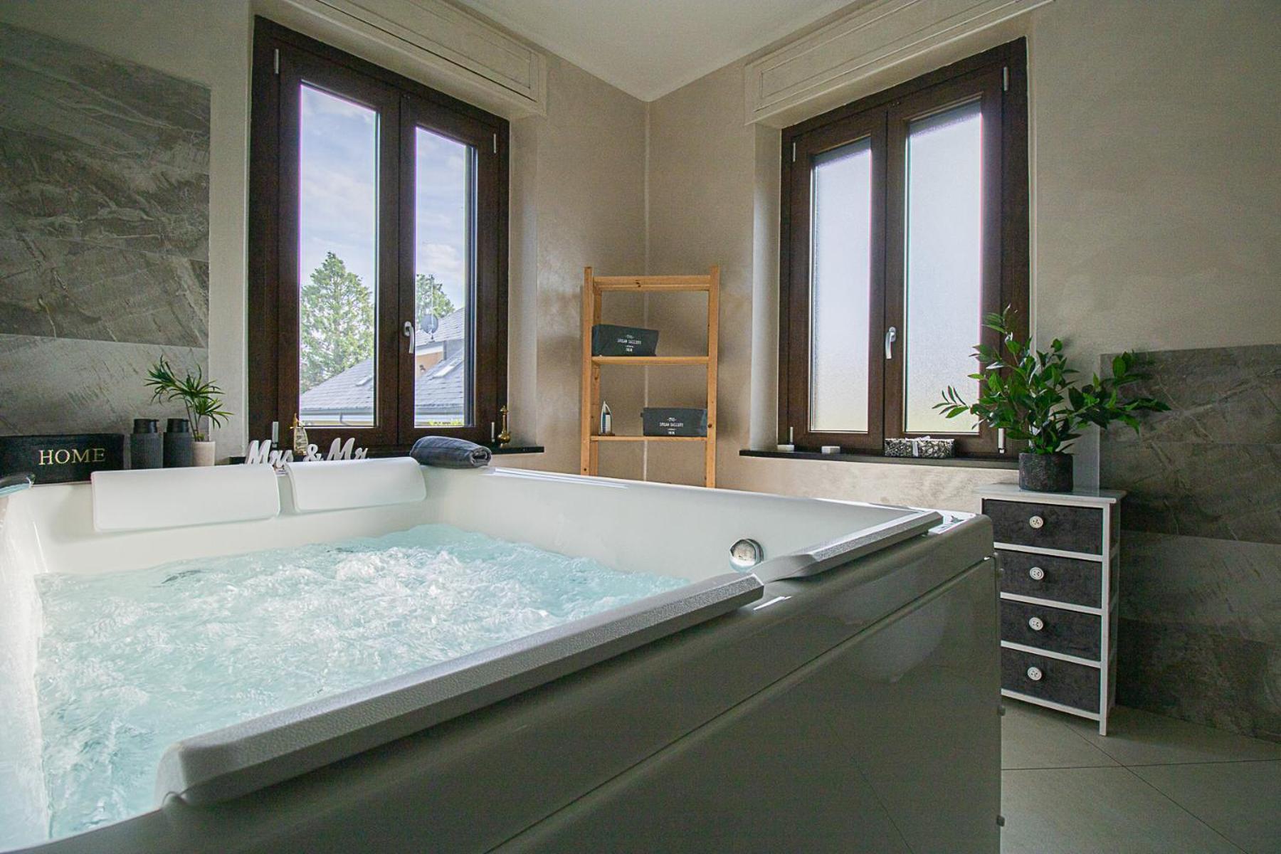 Appartamento In Villa Con Piscina Privata E Jacuzzi Ad Uso Esclusivo Rivarolo Canavese Zewnętrze zdjęcie