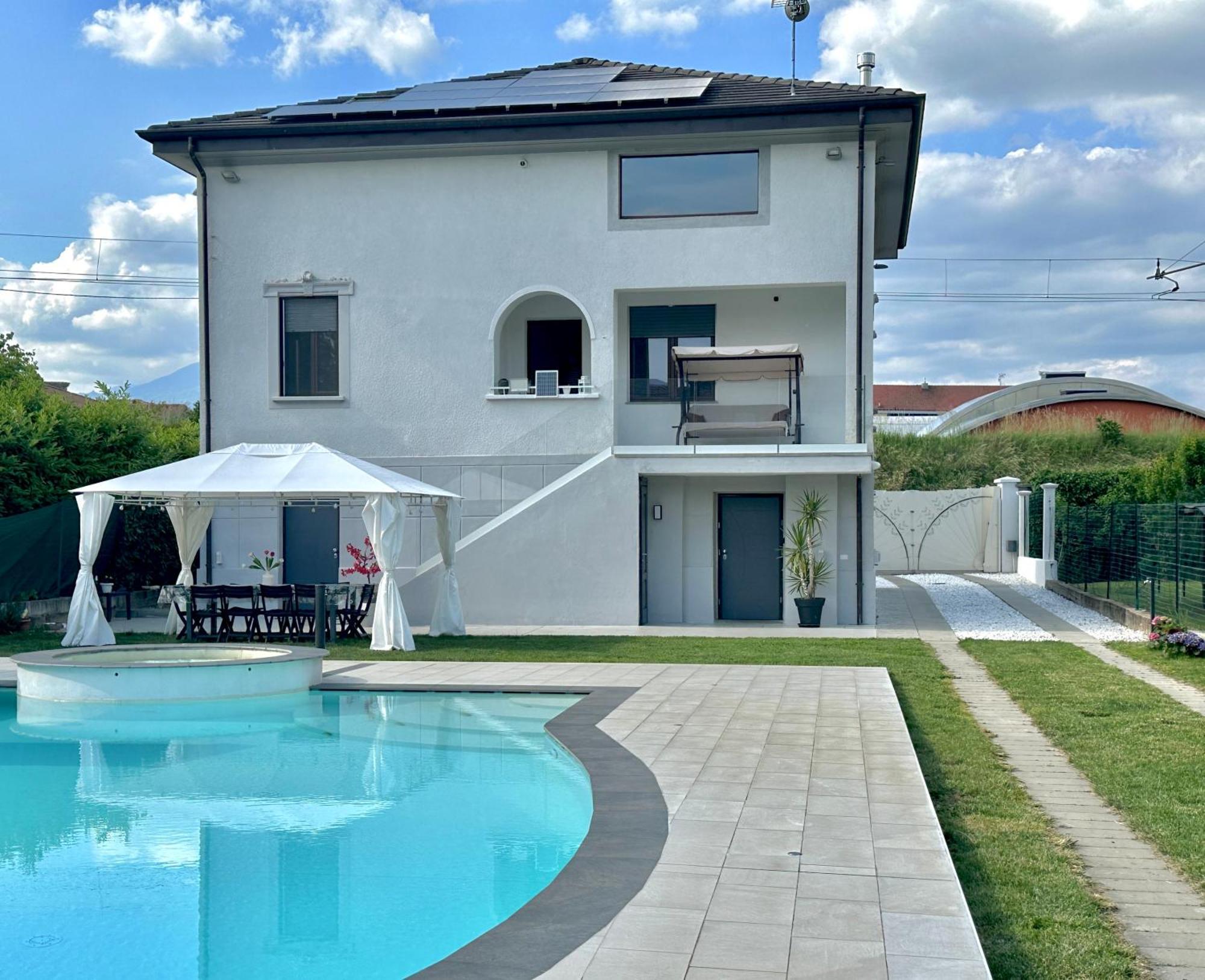 Appartamento In Villa Con Piscina Privata E Jacuzzi Ad Uso Esclusivo Rivarolo Canavese Zewnętrze zdjęcie